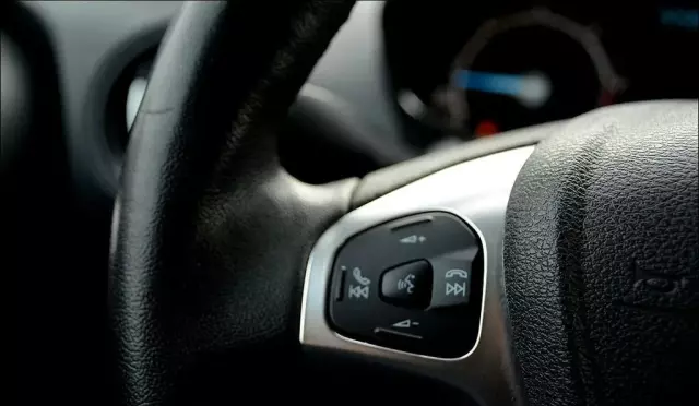 FORD Tourneo Courier 