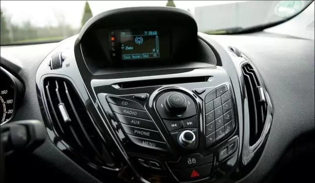 FORD Tourneo Courier 