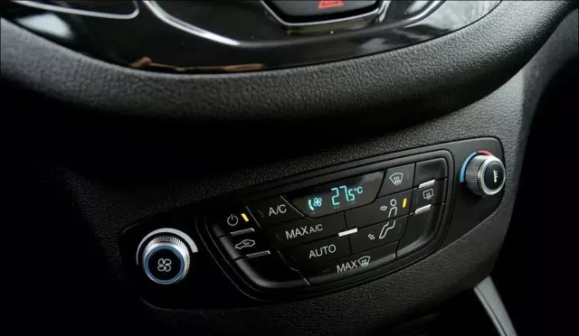 FORD Tourneo Courier 