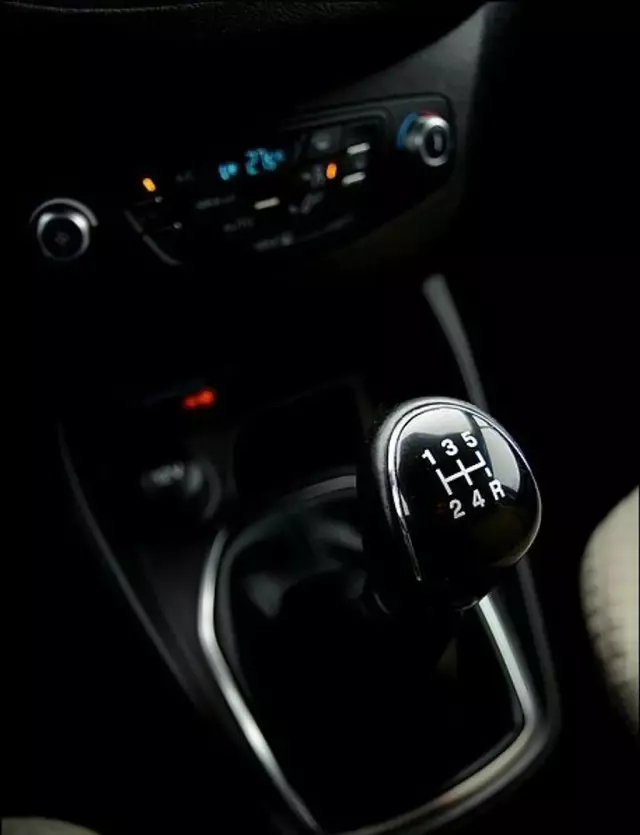 FORD Tourneo Courier 