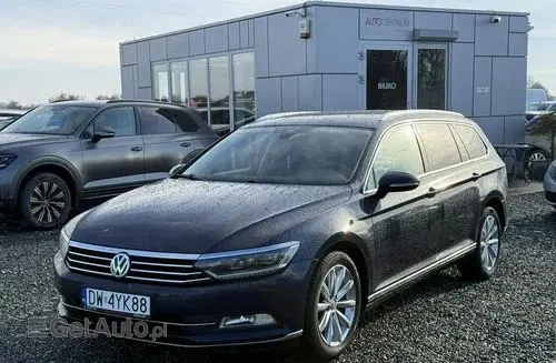 VOLKSWAGEN Passat 