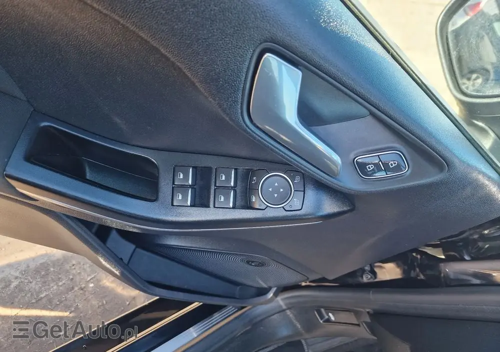 FORD Fiesta 1.0 EcoBoost S&S TITANIUM