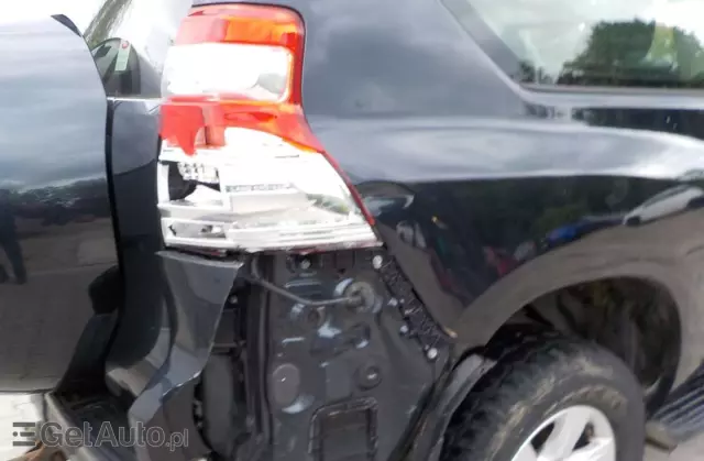 TOYOTA Land Cruiser LC 3.0 D-4D Sol