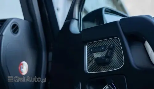 MERCEDES-BENZ Klasa g 63 AMG  