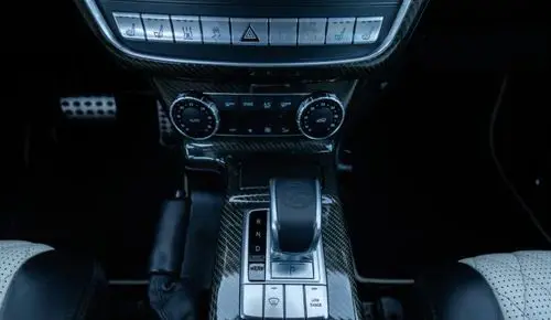 MERCEDES-BENZ Klasa g 63 AMG  