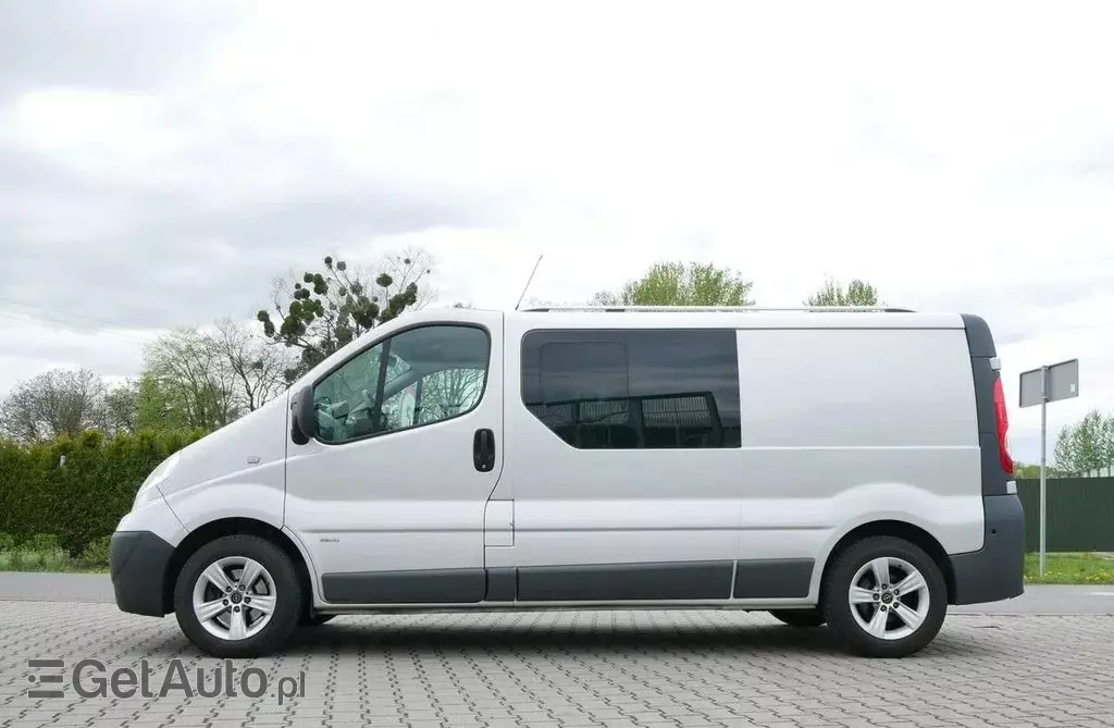 OPEL Vivaro 