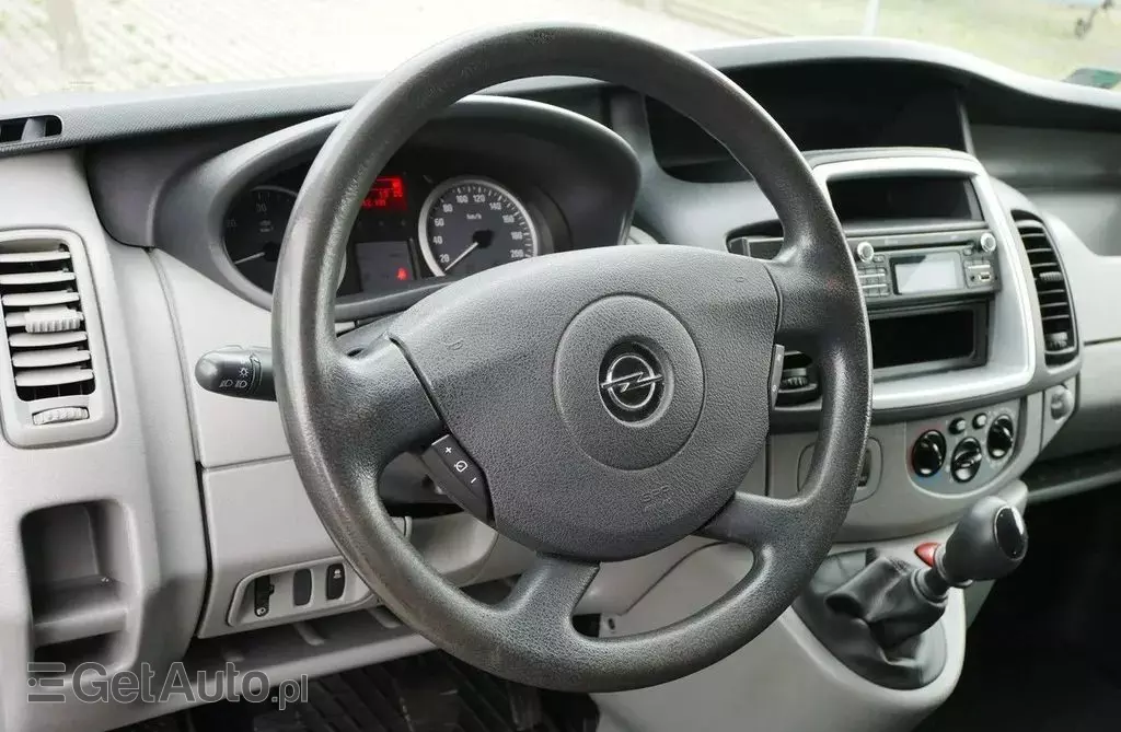 OPEL Vivaro 
