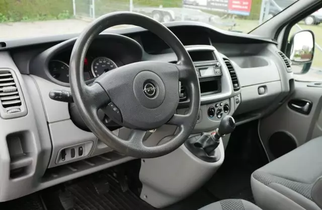 OPEL Vivaro 
