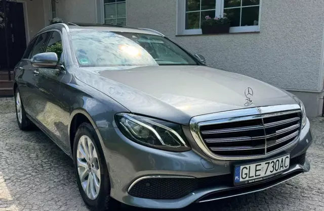 MERCEDES-BENZ Klasa E 