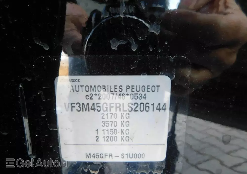 PEUGEOT 5008 1.6 PureTech GT Line S&S EAT8