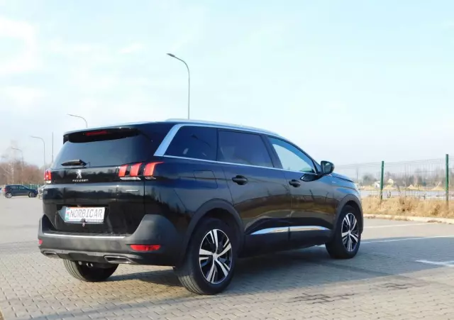PEUGEOT 5008 1.6 PureTech GT Line S&S EAT8