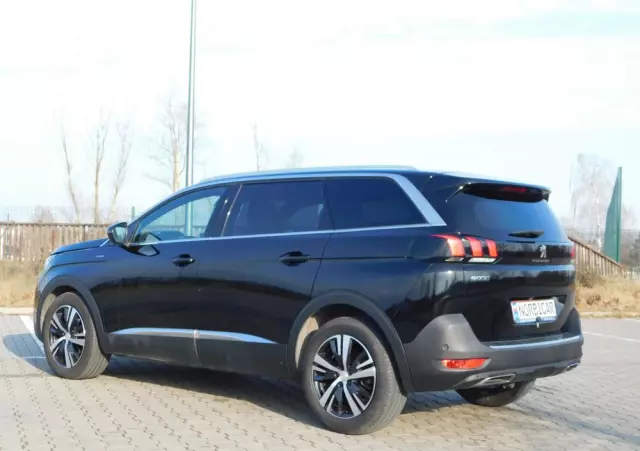 PEUGEOT 5008 1.6 PureTech GT Line S&S EAT8
