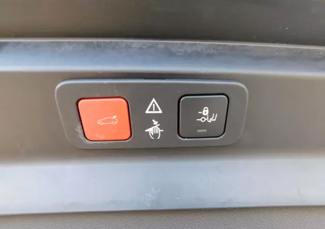 PEUGEOT 5008 1.6 PureTech GT Line S&S EAT8