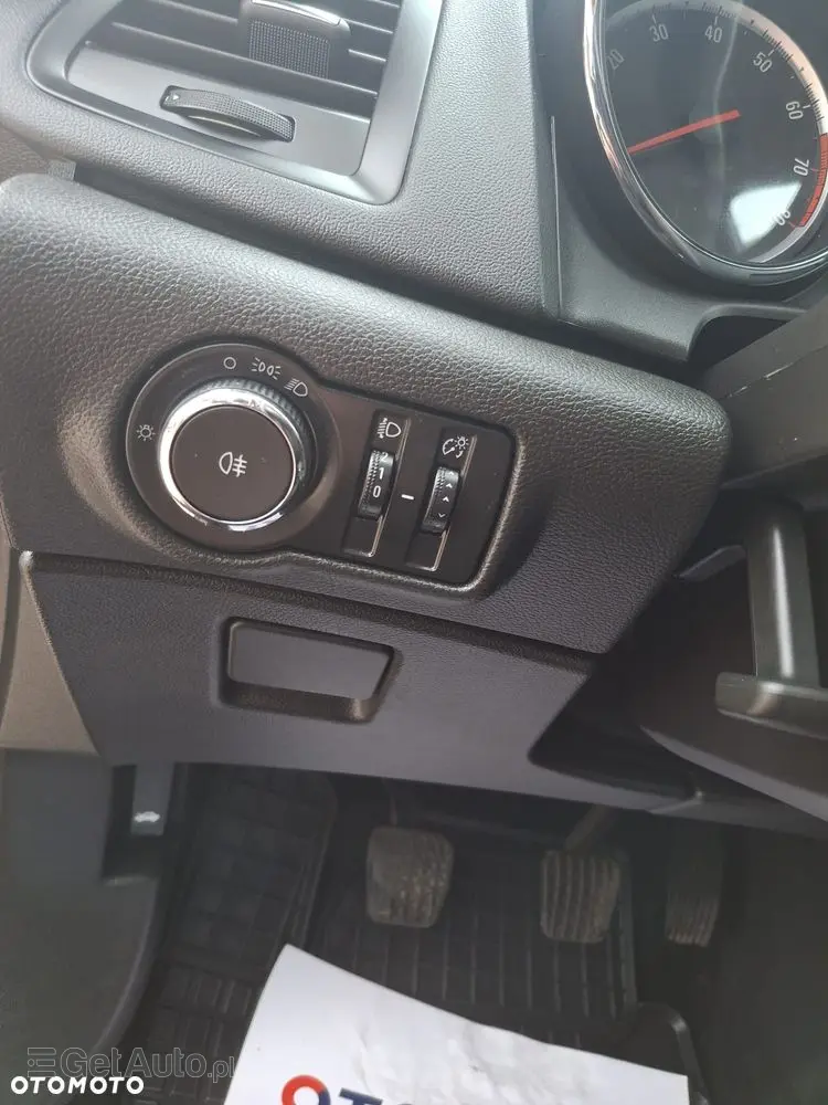 OPEL Astra 1.6 Selection