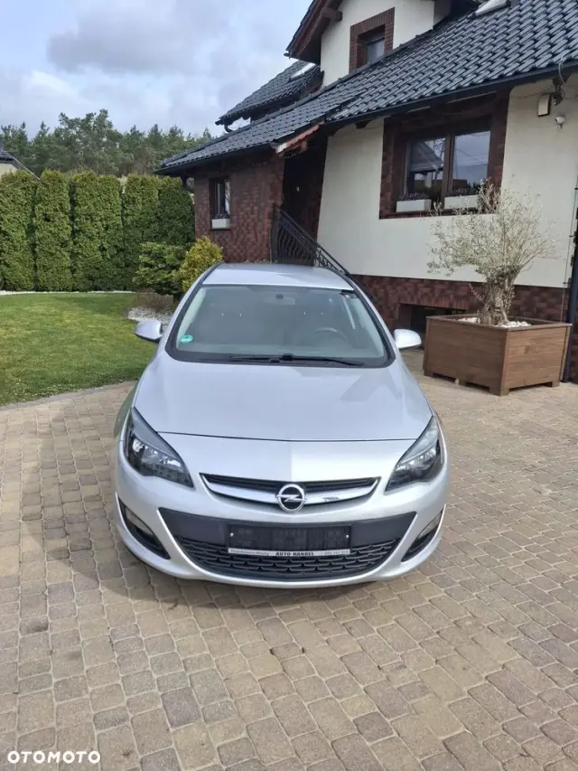 OPEL Astra 1.6 Selection