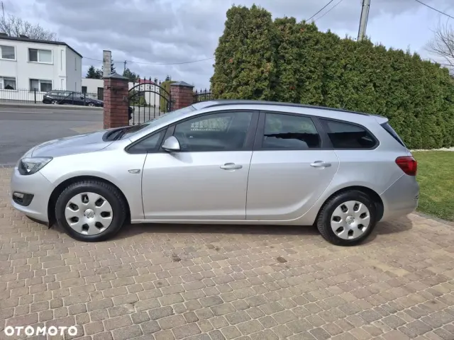 OPEL Astra 1.6 Selection