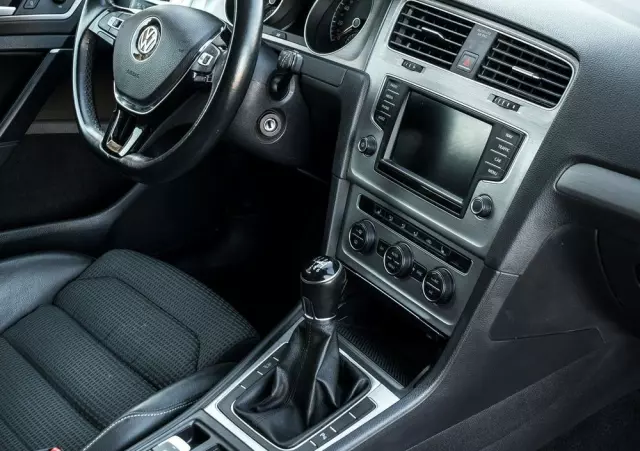 VOLKSWAGEN Golf VII 1.4 TSI BMT Highline