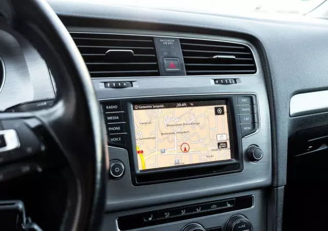 VOLKSWAGEN Golf VII 1.4 TSI BMT Highline