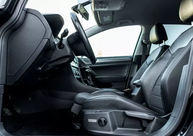 VOLKSWAGEN Golf VII 1.4 TSI BMT Highline