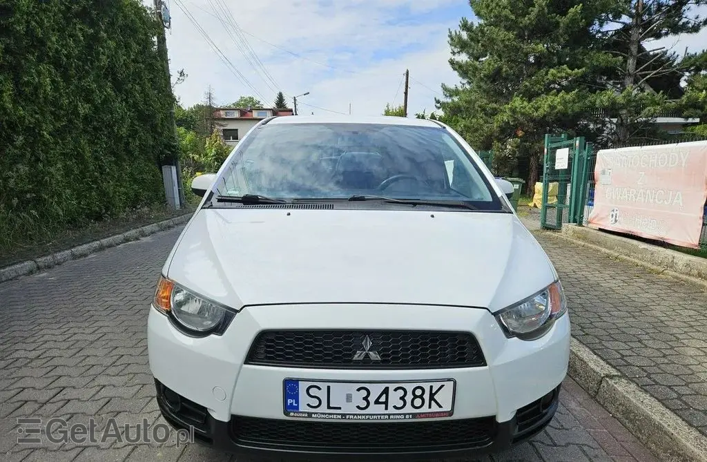 MITSUBISHI Colt 