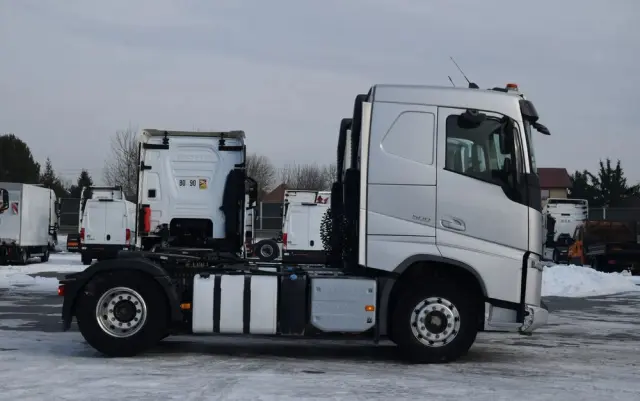 VOLVO FH500 / NISKA KABINA / HYDRAULIKA / EURO 6 / ACC / LEDY / ALUFELGI / SERWISOWANY / SPROWADZONY 
