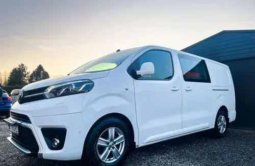 TOYOTA Proace 