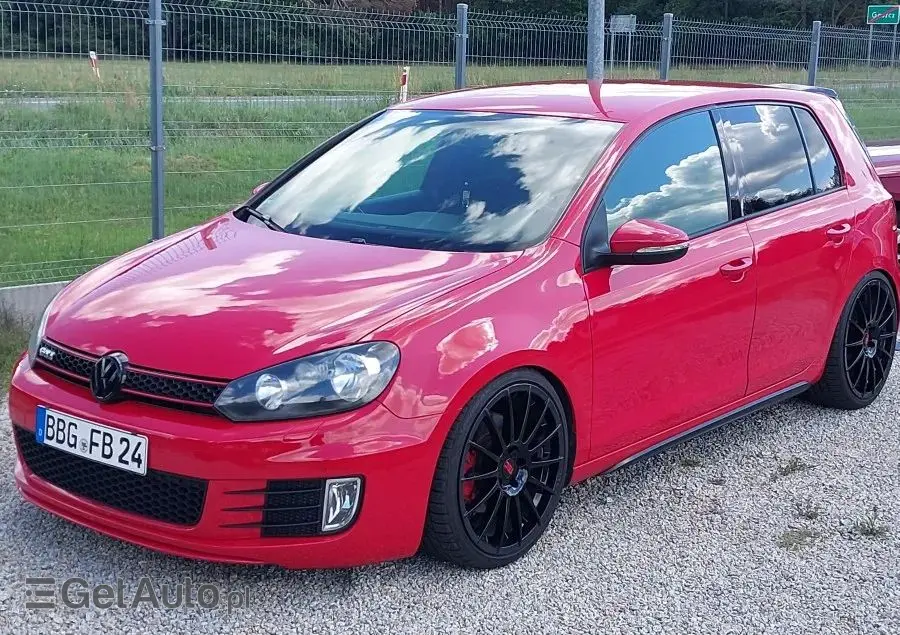 VOLKSWAGEN Golf VI 2.0 TSI GTI