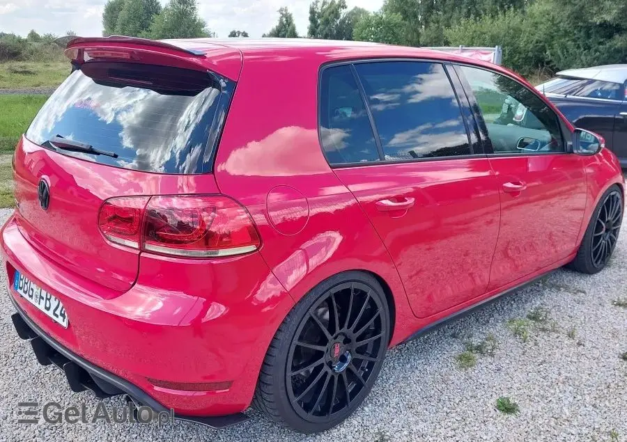 VOLKSWAGEN Golf VI 2.0 TSI GTI
