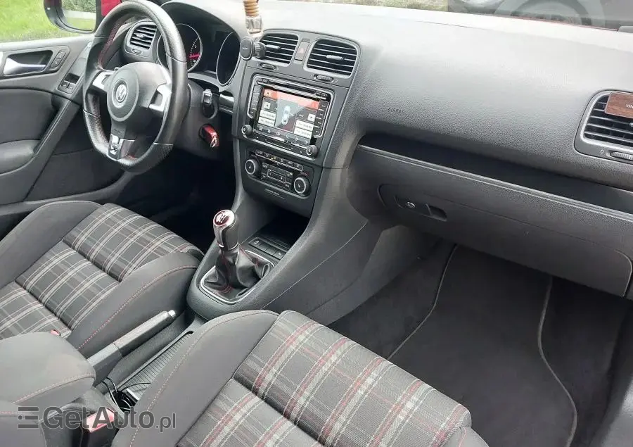 VOLKSWAGEN Golf VI 2.0 TSI GTI