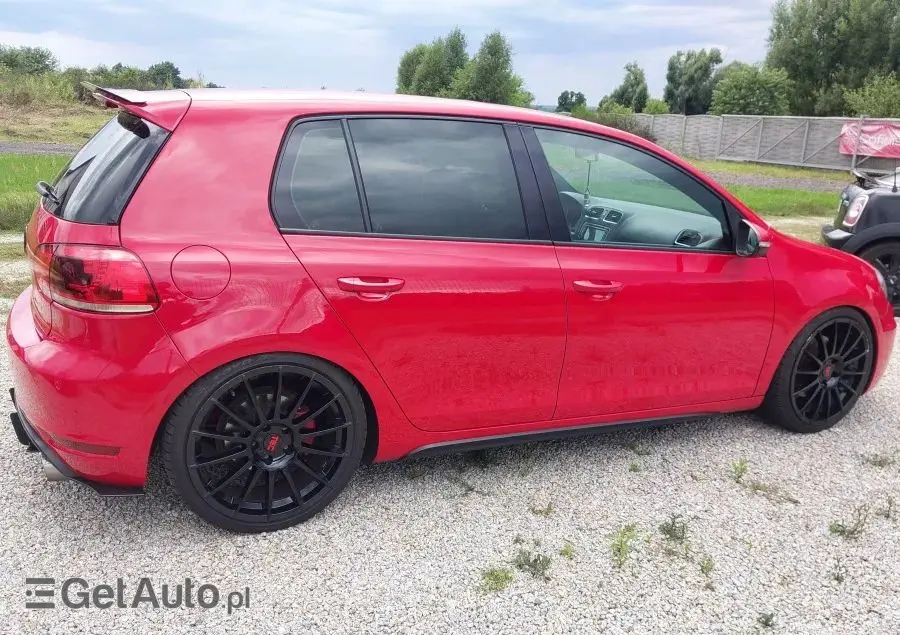 VOLKSWAGEN Golf VI 2.0 TSI GTI