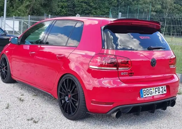 VOLKSWAGEN Golf VI 2.0 TSI GTI