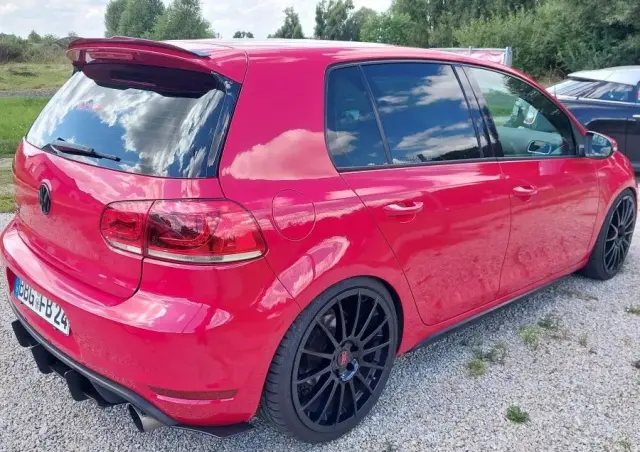 VOLKSWAGEN Golf VI 2.0 TSI GTI
