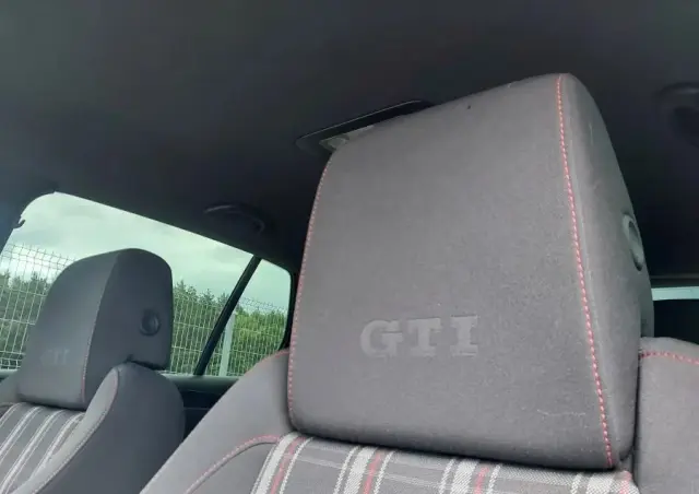 VOLKSWAGEN Golf VI 2.0 TSI GTI
