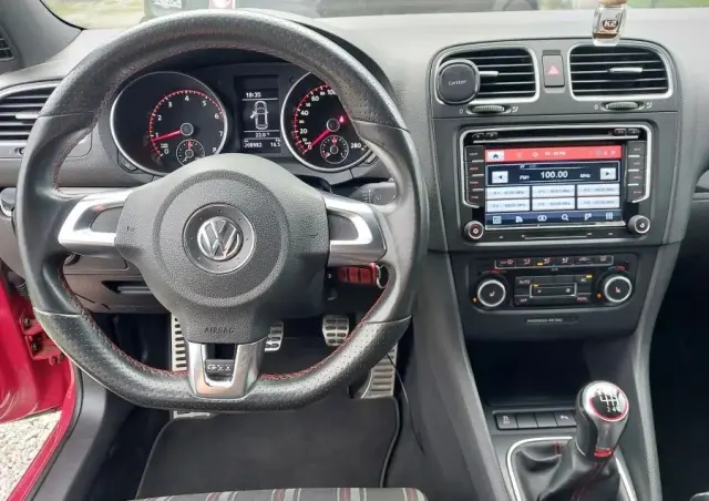 VOLKSWAGEN Golf VI 2.0 TSI GTI