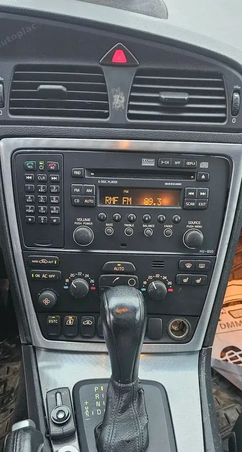 VOLVO V70 
