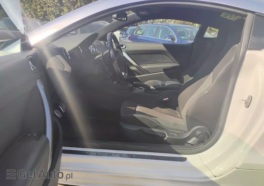 PEUGEOT RCZ 1.6 155 THP Onyx