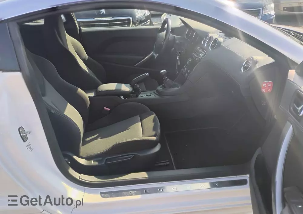 PEUGEOT RCZ 1.6 155 THP Onyx