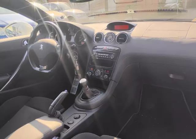 PEUGEOT RCZ 1.6 155 THP Onyx