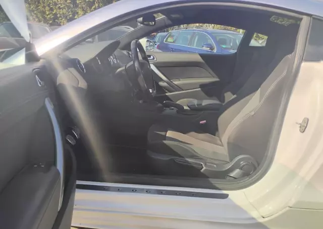 PEUGEOT RCZ 1.6 155 THP Onyx