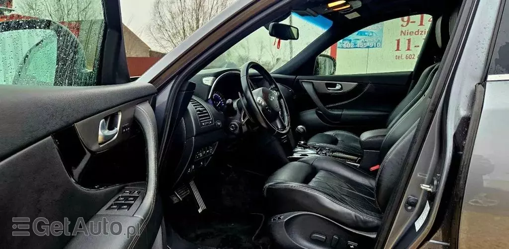 INFINITI Qx70 