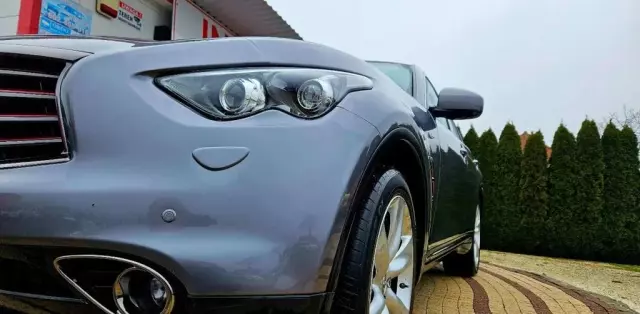 INFINITI Qx70 