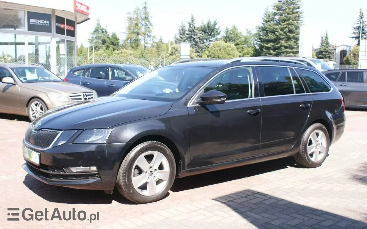 SKODA Octavia 