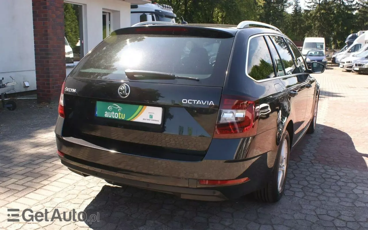 SKODA Octavia 