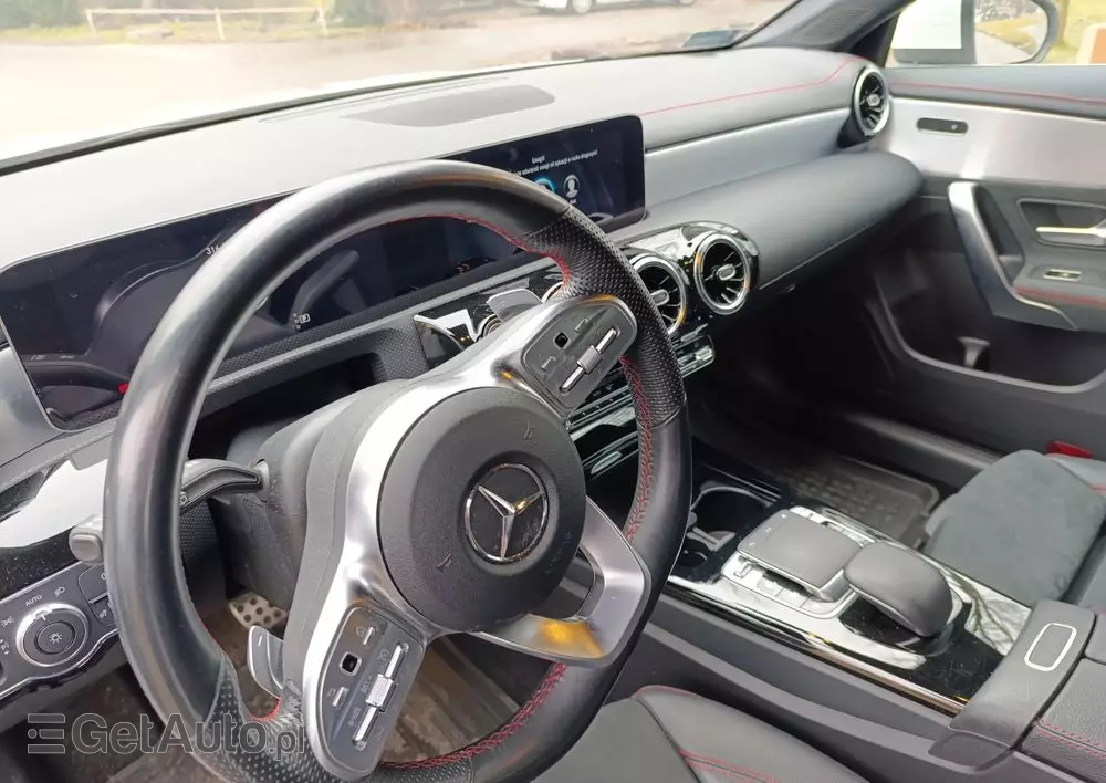 MERCEDES-BENZ CLA 220 7G-DCT