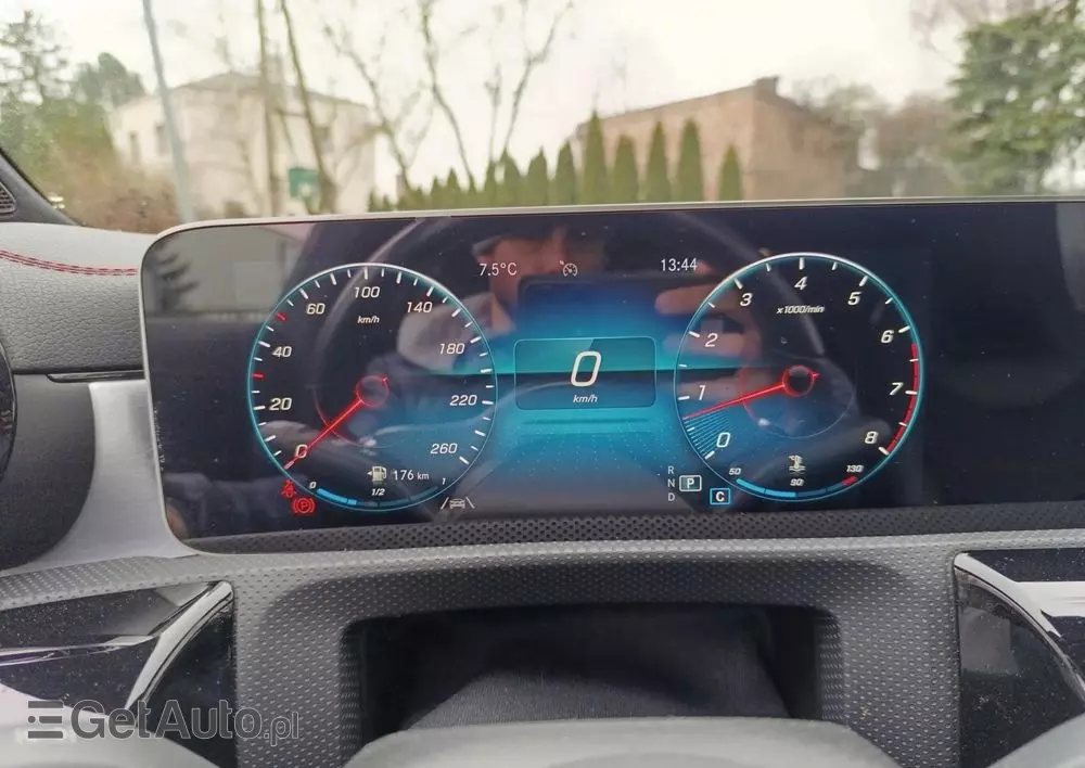 MERCEDES-BENZ CLA 220 7G-DCT