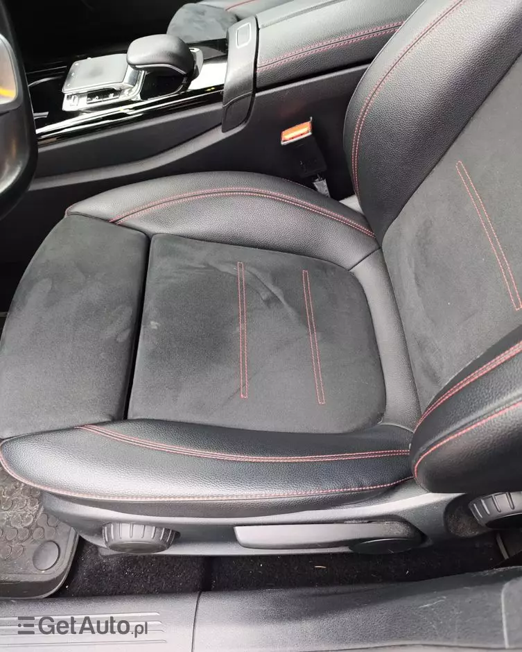 MERCEDES-BENZ CLA 220 7G-DCT