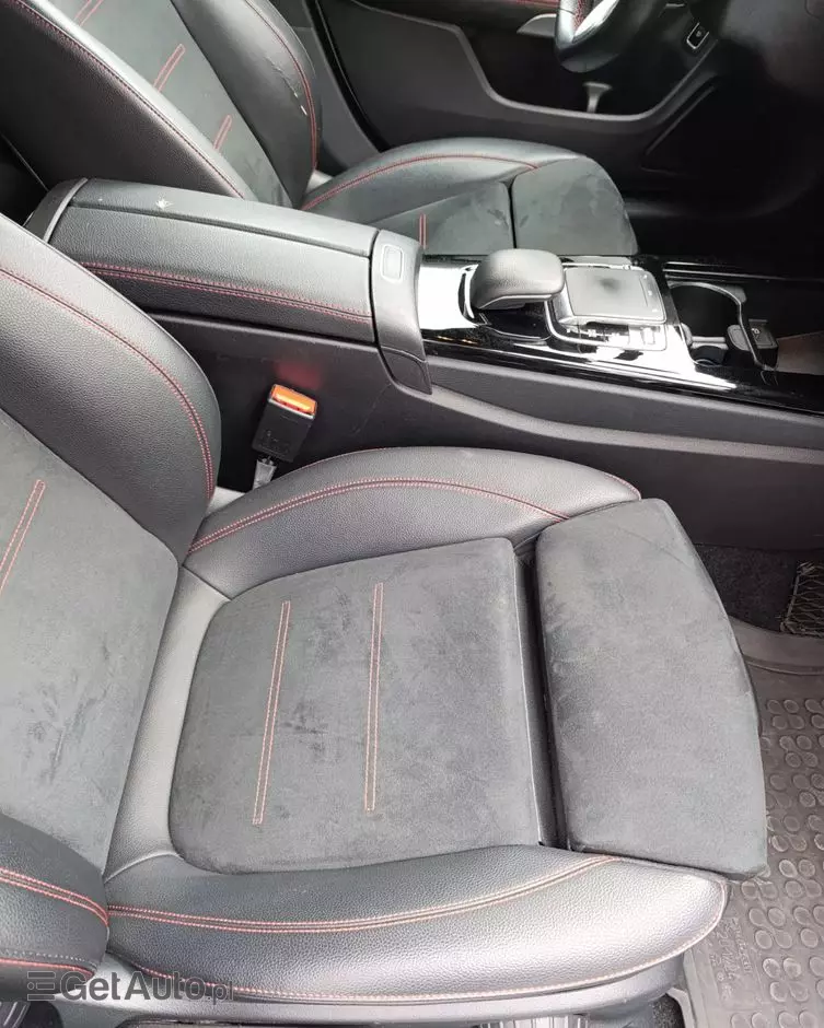 MERCEDES-BENZ CLA 220 7G-DCT