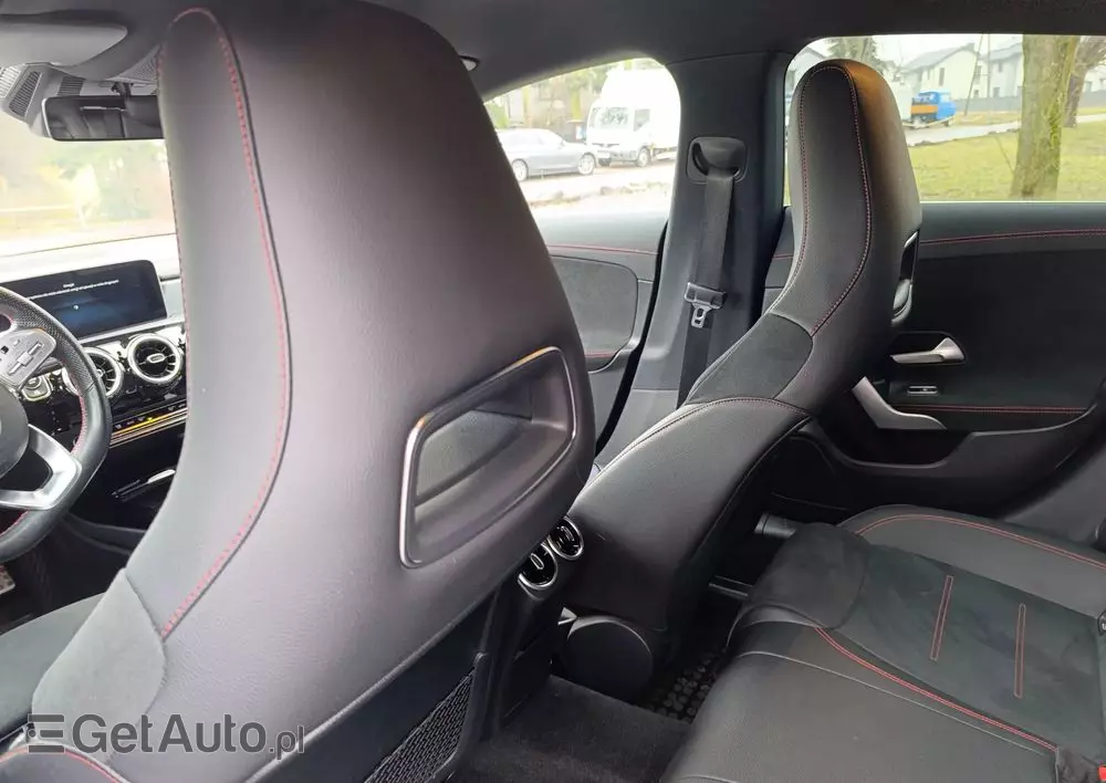 MERCEDES-BENZ CLA 220 7G-DCT