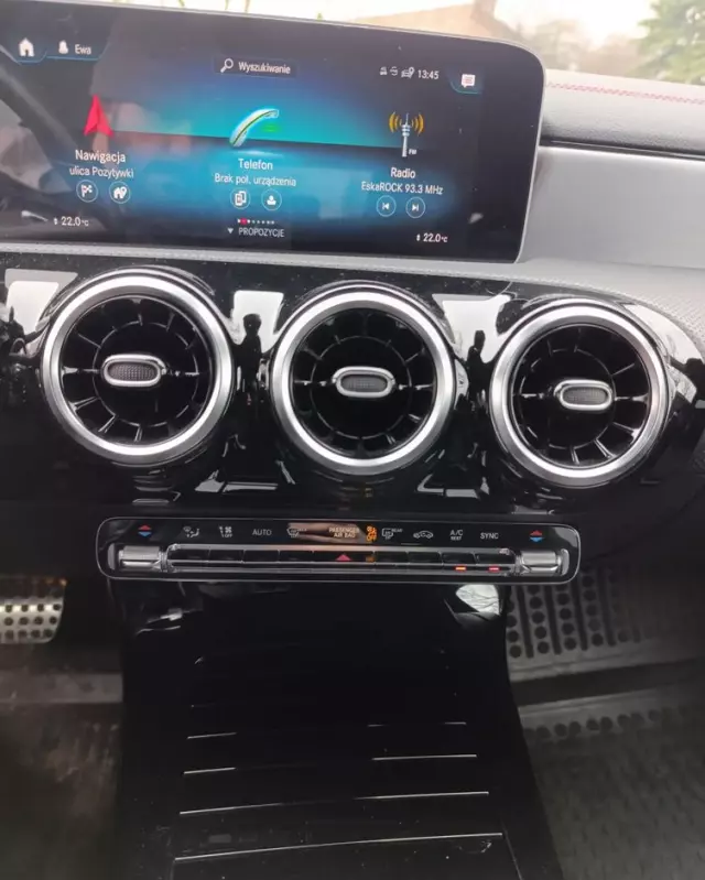 MERCEDES-BENZ CLA 220 7G-DCT