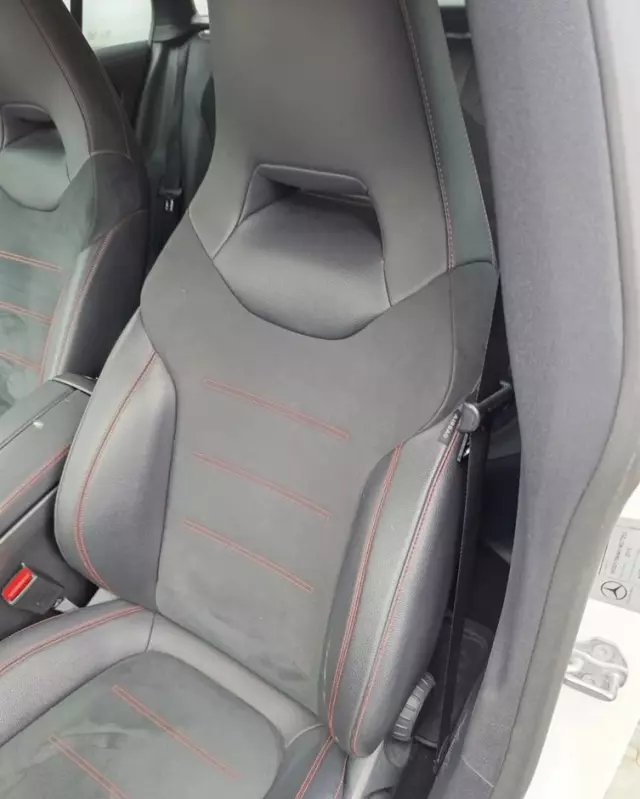 MERCEDES-BENZ CLA 220 7G-DCT